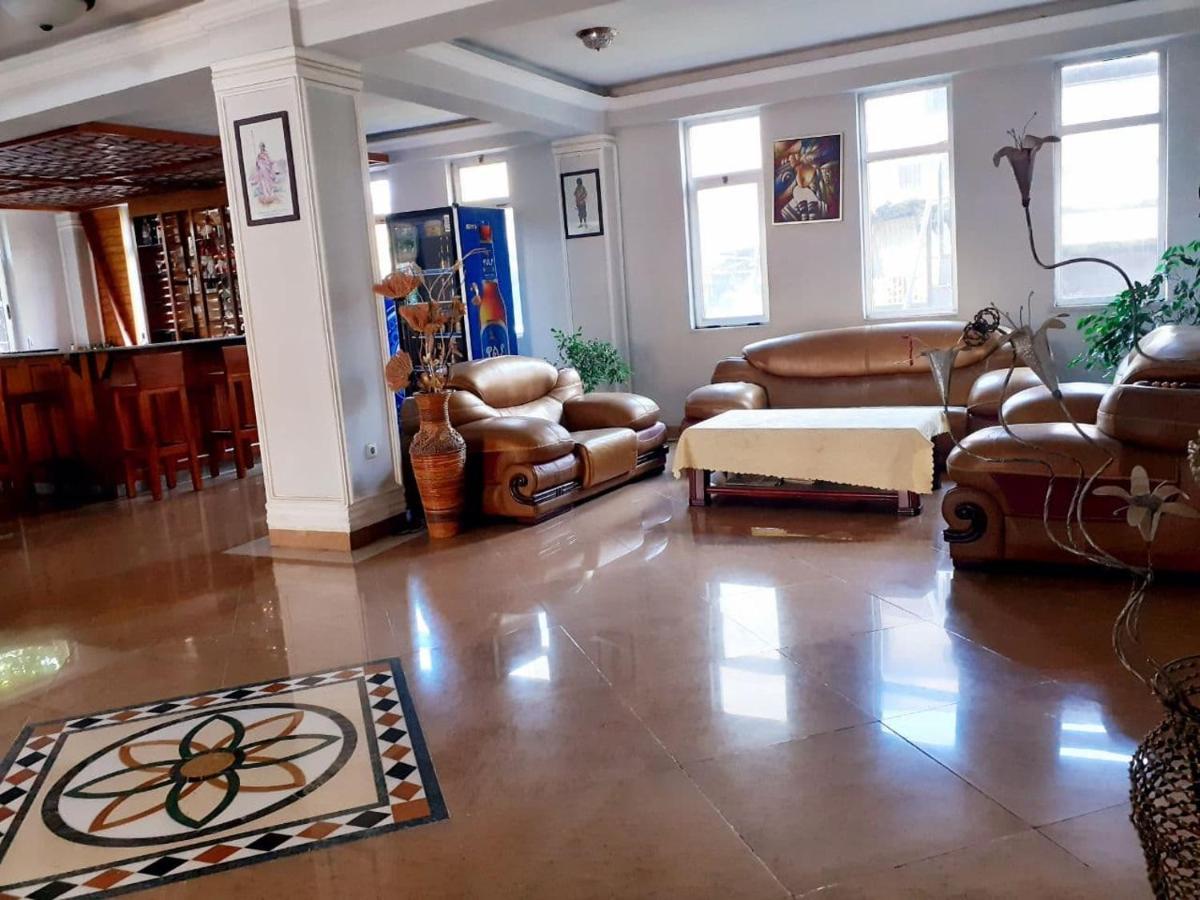 Amenities Hotel Addis Abeba Buitenkant foto